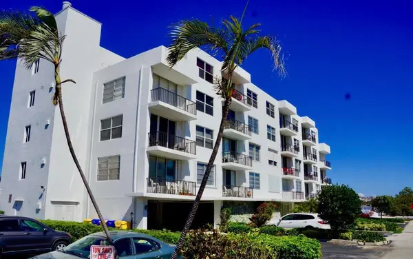 301 Croton Avenue #407, Lantana, FL 33462