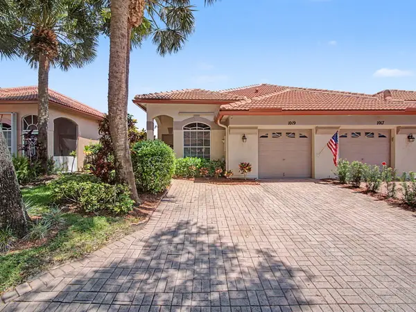 1019 Via Jardin, Riviera Beach, FL 33418