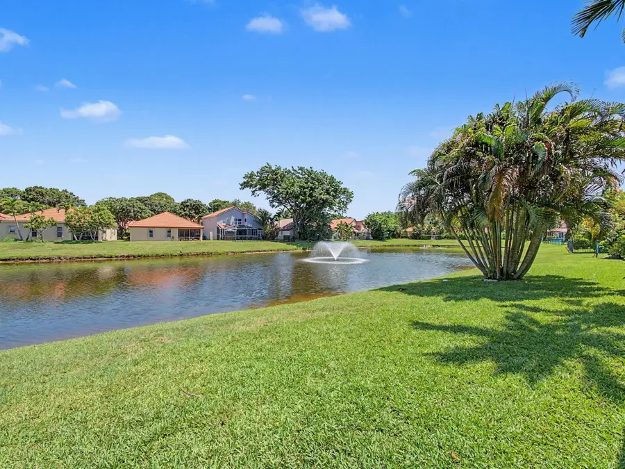 1019 Via Jardin, Riviera Beach, FL 33418 - #2