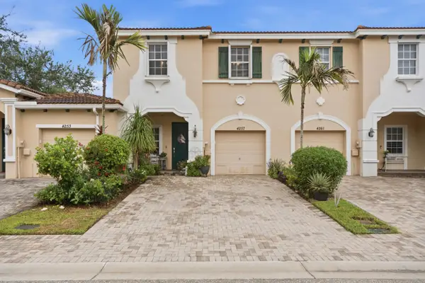 4257 SW Pine Cove Court, Stuart, FL 34997