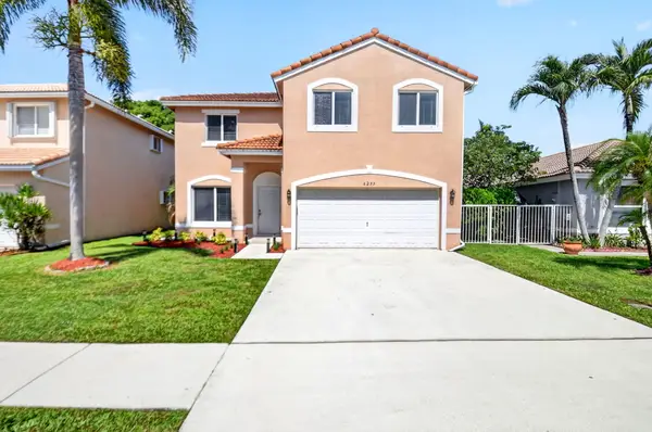 6233 Willoughby Circle, Lake Worth, FL 33463