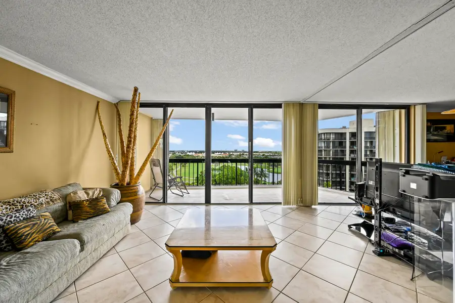 2425 Presidential Way #1006, West Palm Beach, FL 33401 - #2
