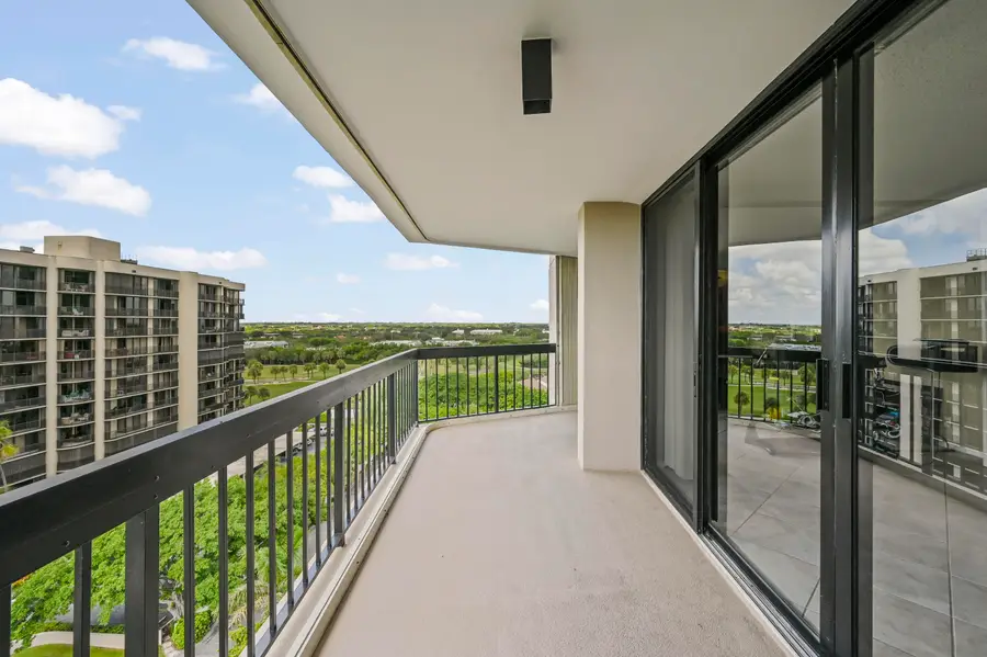 2425 Presidential Way #1006, West Palm Beach, FL 33401 - #3