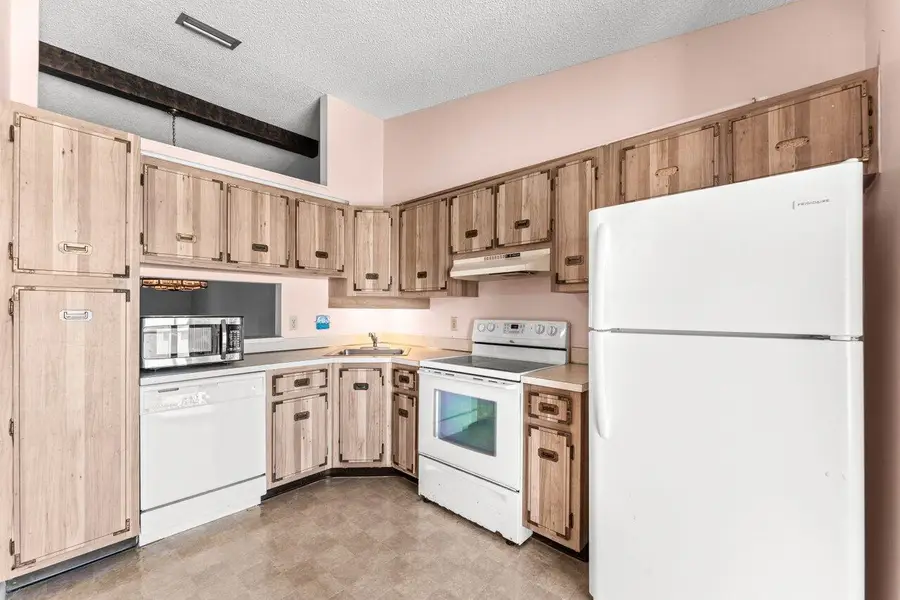 1024 Green Pine Boulevard #I, West Palm Beach, FL 33409 - #3