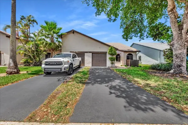 10003 NW 83rd Street #4, Tamarac, FL 33321