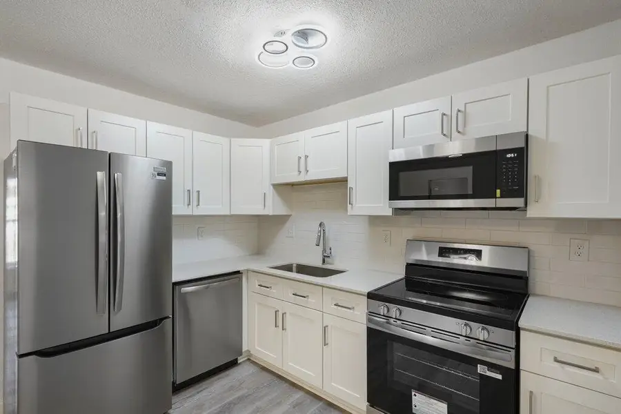 911 SE Dolphin Drive, Stuart, FL 34996 - #2