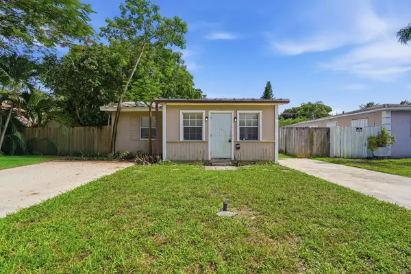 2530 Adams Street, Hollywood, FL 33020