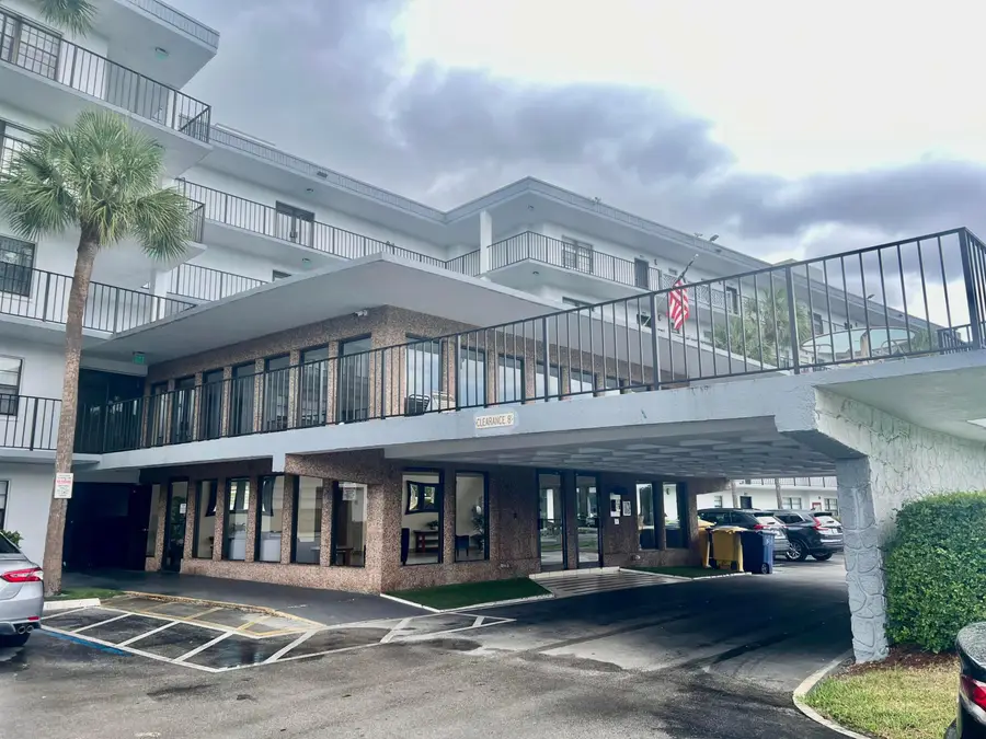 9235 SW 8th Street #304, Boca Raton, FL 33428 - #2