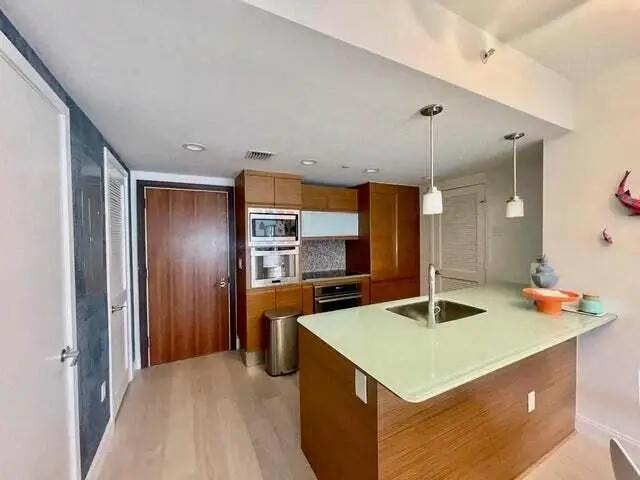 5875 Collins Avenue #1606, Miami Beach, FL 33140 - #2