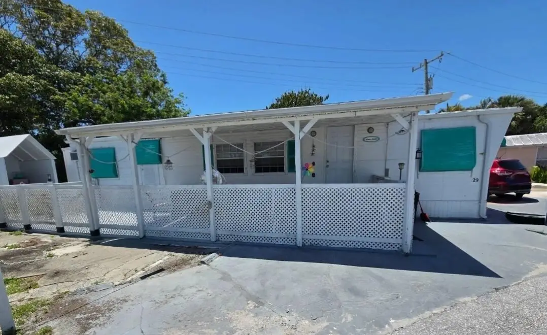 29 Pine Ridge Drive, Riviera Beach, FL 33404 - #1