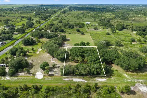 15320 NW 282nd Street, Okeechobee, FL 34972