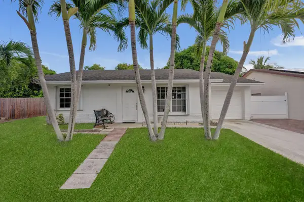 6134 E Wauconda Way E, Lake Worth, FL 33463
