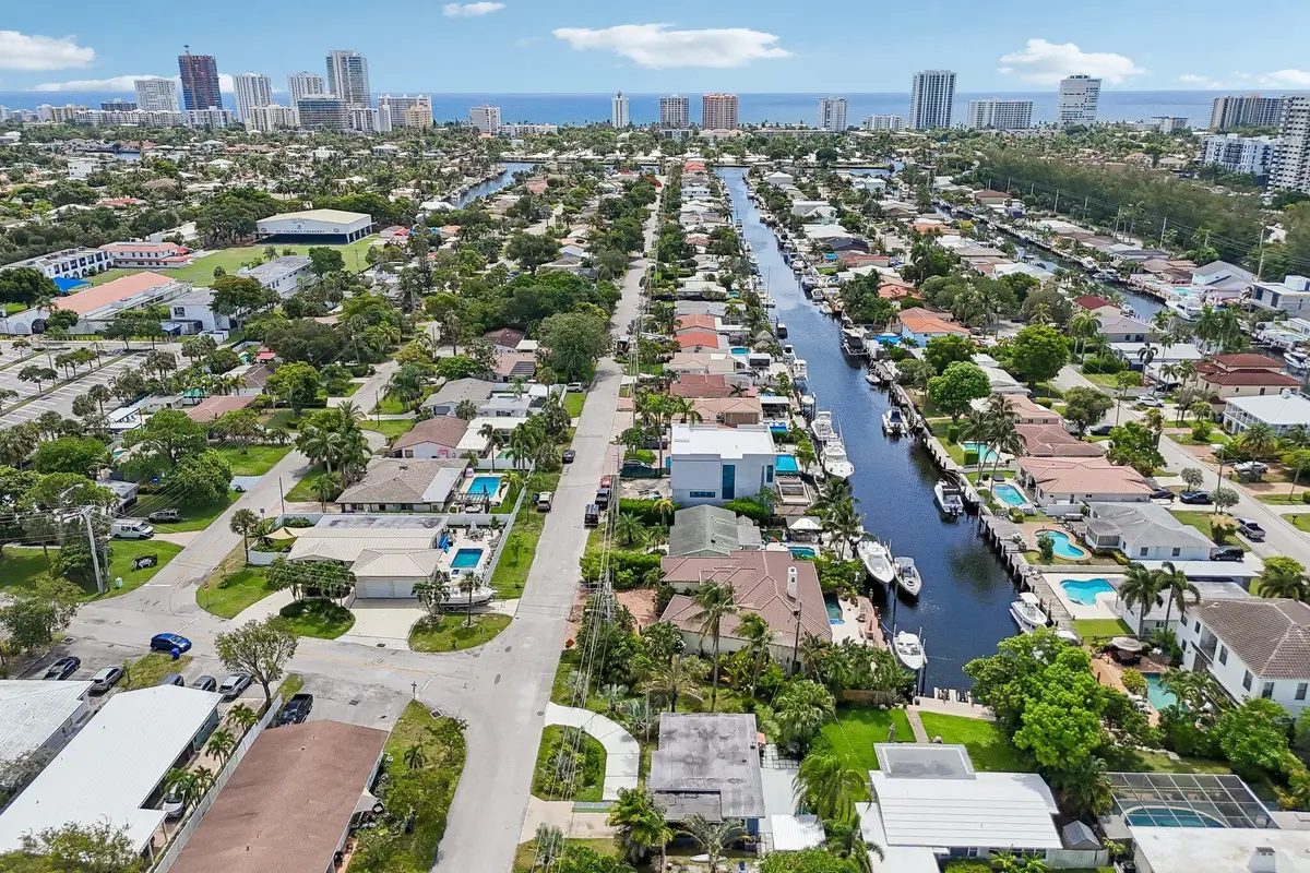 2304 SE 13th Court, Pompano Beach, FL 33062 - #1