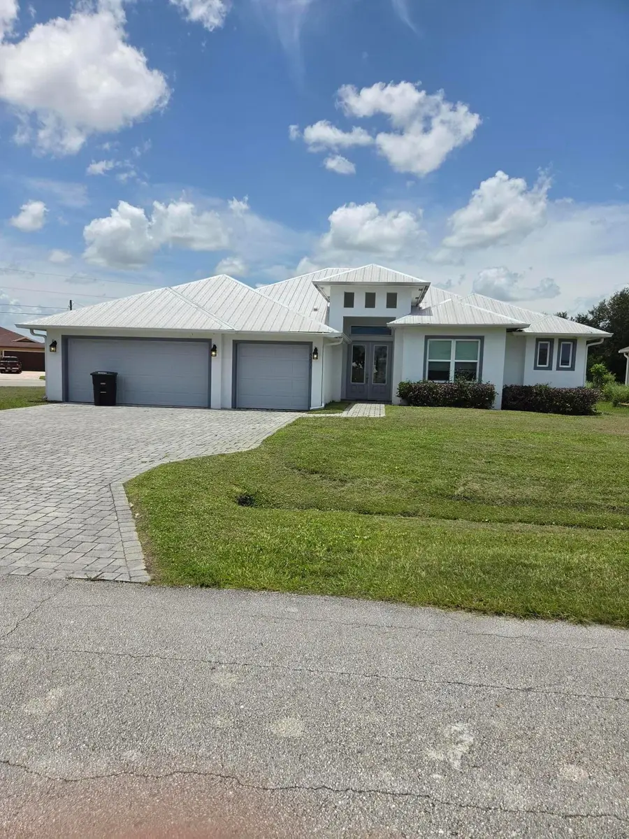 5231 NW Iredell Street, Port Saint Lucie, FL 34986 - #3