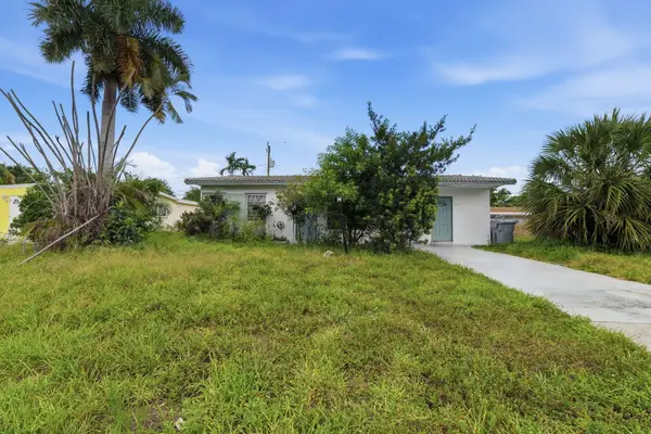1640 NE 32nd Place, Pompano Beach, FL 33064