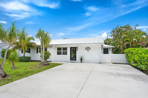 19144 SE Arnold Drive, Tequesta, FL 33469