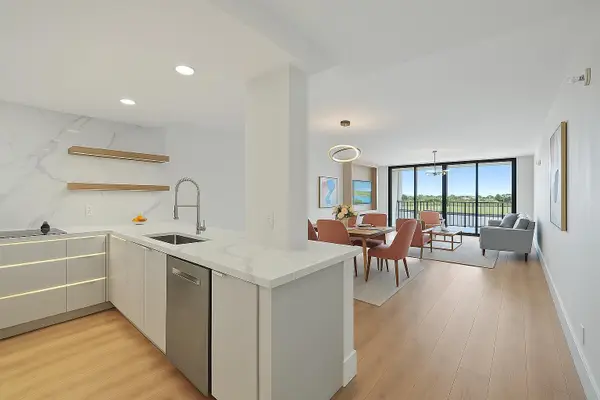 356 Golfview Road #405, North Palm Beach, FL 33408