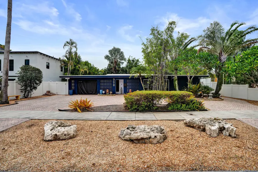 908 NE 16th Place, Fort Lauderdale, FL 33305 - #3