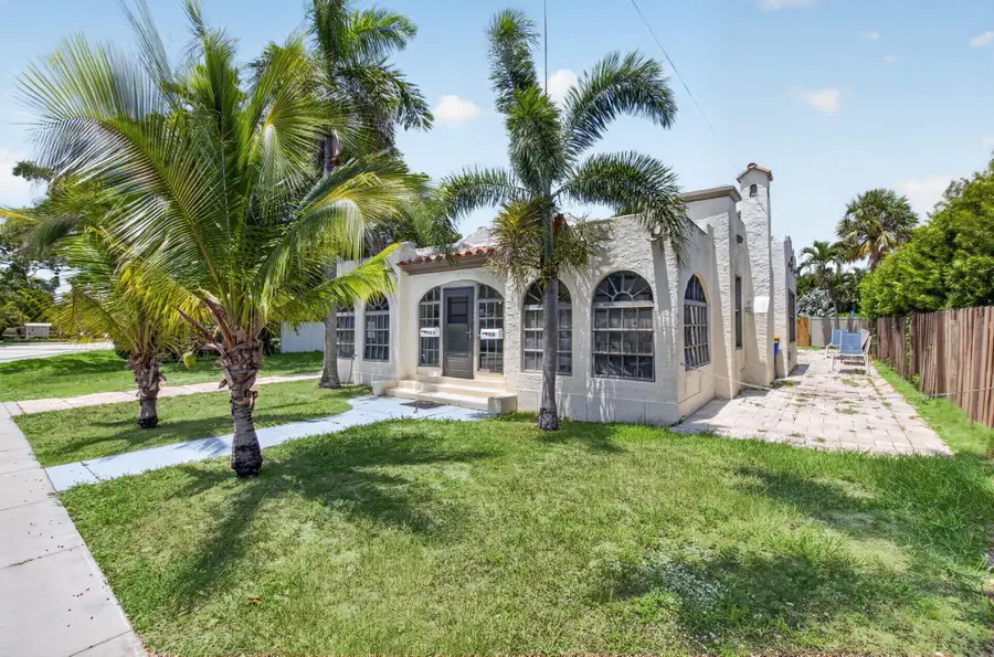 806 NE 2nd Avenue, Delray Beach, FL 33444 - #2