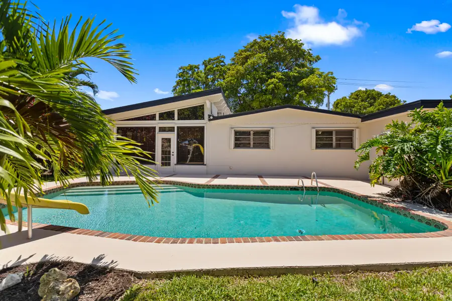 880 E Acre Drive, Plantation, FL 33317 - #2