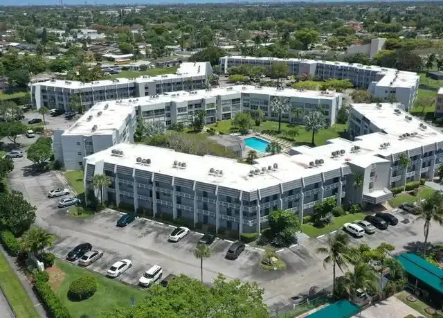 6700 Royal Palm Boulevard #203D, Margate, FL 33063 - #2