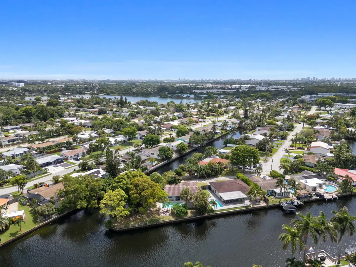 2060 NW 37th Street, Oakland Park, FL 33309 - #1