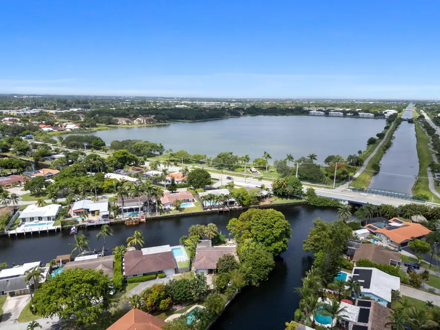 2060 NW 37th Street, Oakland Park, FL 33309 - #2