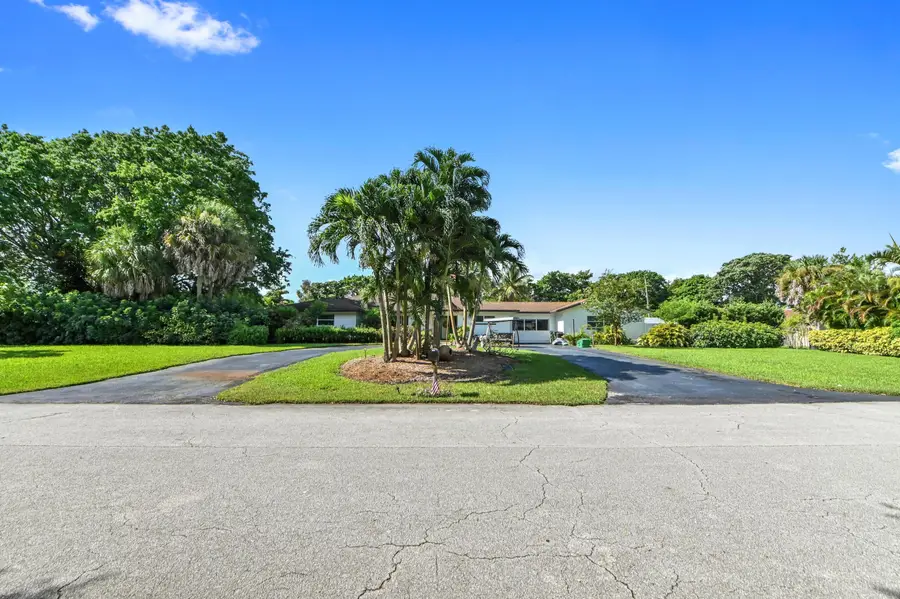 4580 Glenwood Drive, Coconut Creek, FL 33066 - #2