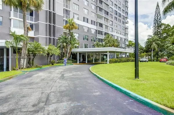 3850 Washington Street #812, Hollywood, FL 33021