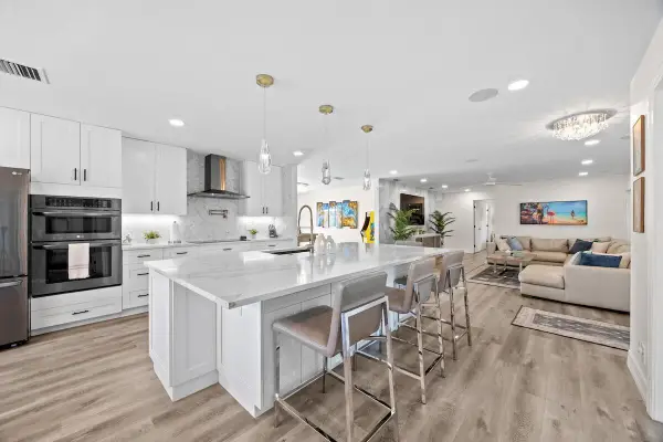 526 Linnet Circle, Delray Beach, FL 33444