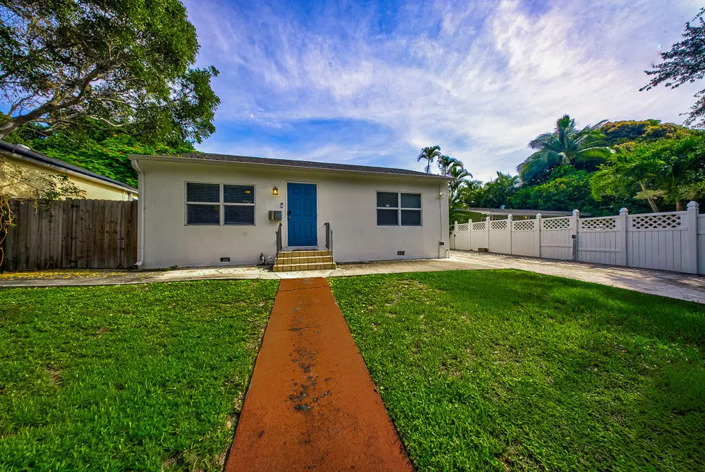 827 Nathan Hale Road, West Palm Beach, FL 33405 - #1