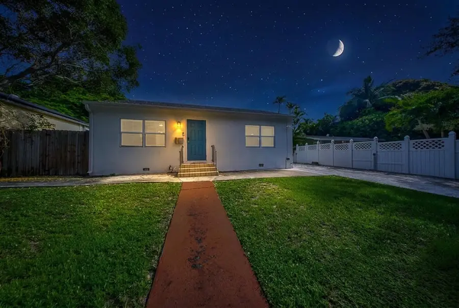 827 Nathan Hale Road, West Palm Beach, FL 33405 - #2