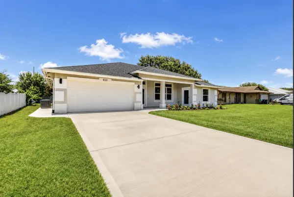 655 SW Seagull Terrace, Port St Lucie, FL 34953