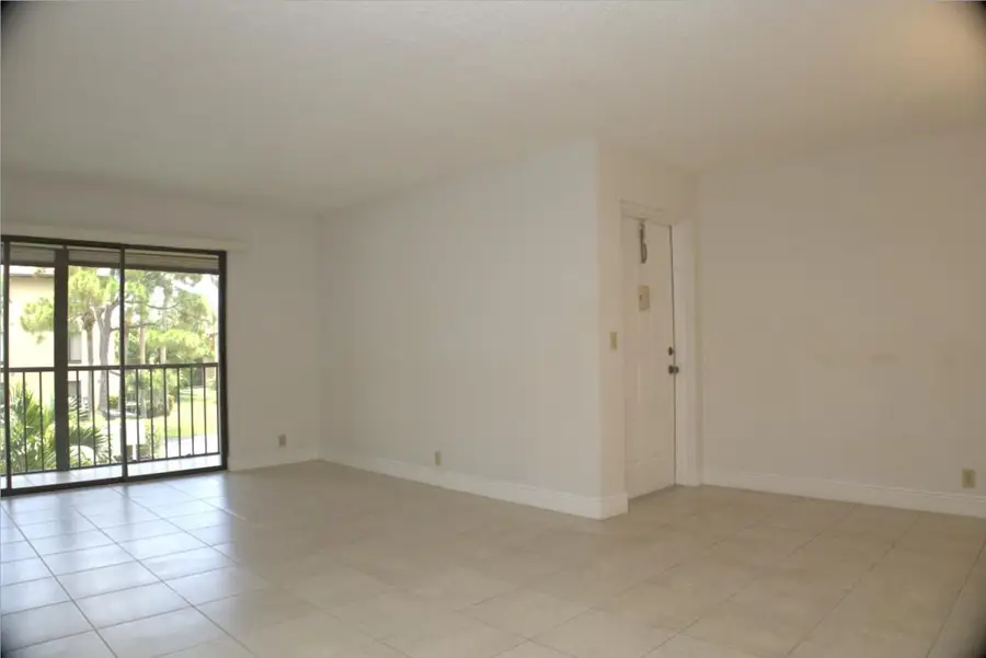 815 Sky Pine Way #D2, Greenacres, FL 33415 - #3