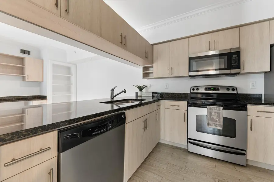 6573 Emerald Dunes Drive #201, West Palm Beach, FL 33411 - #2