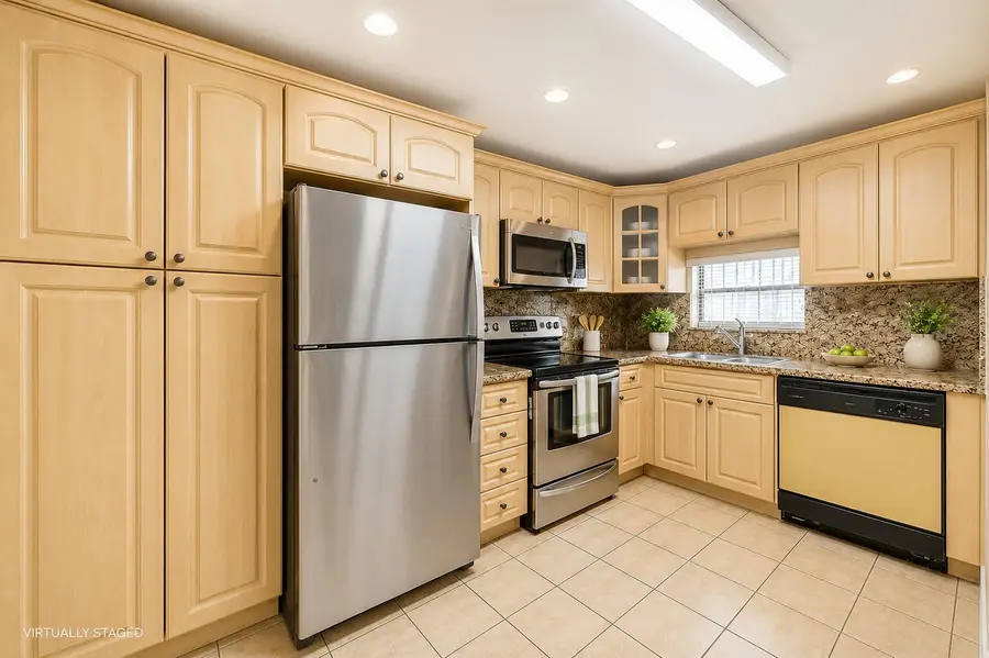 8980 S Hollybrook Boulevard #204, Pembroke Pines, FL 33025 - #2