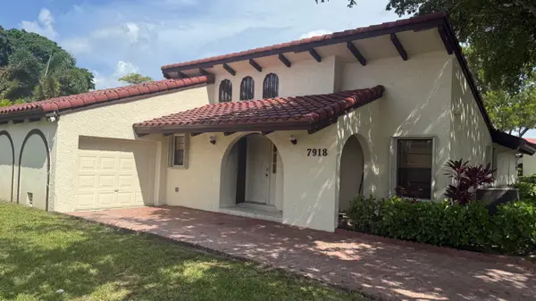 7918 Hibiscus Circle #59, Tamarac, FL 33321