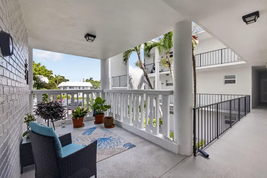 29 Colonial Club Drive #202, Boynton Beach, FL 33435 - #2