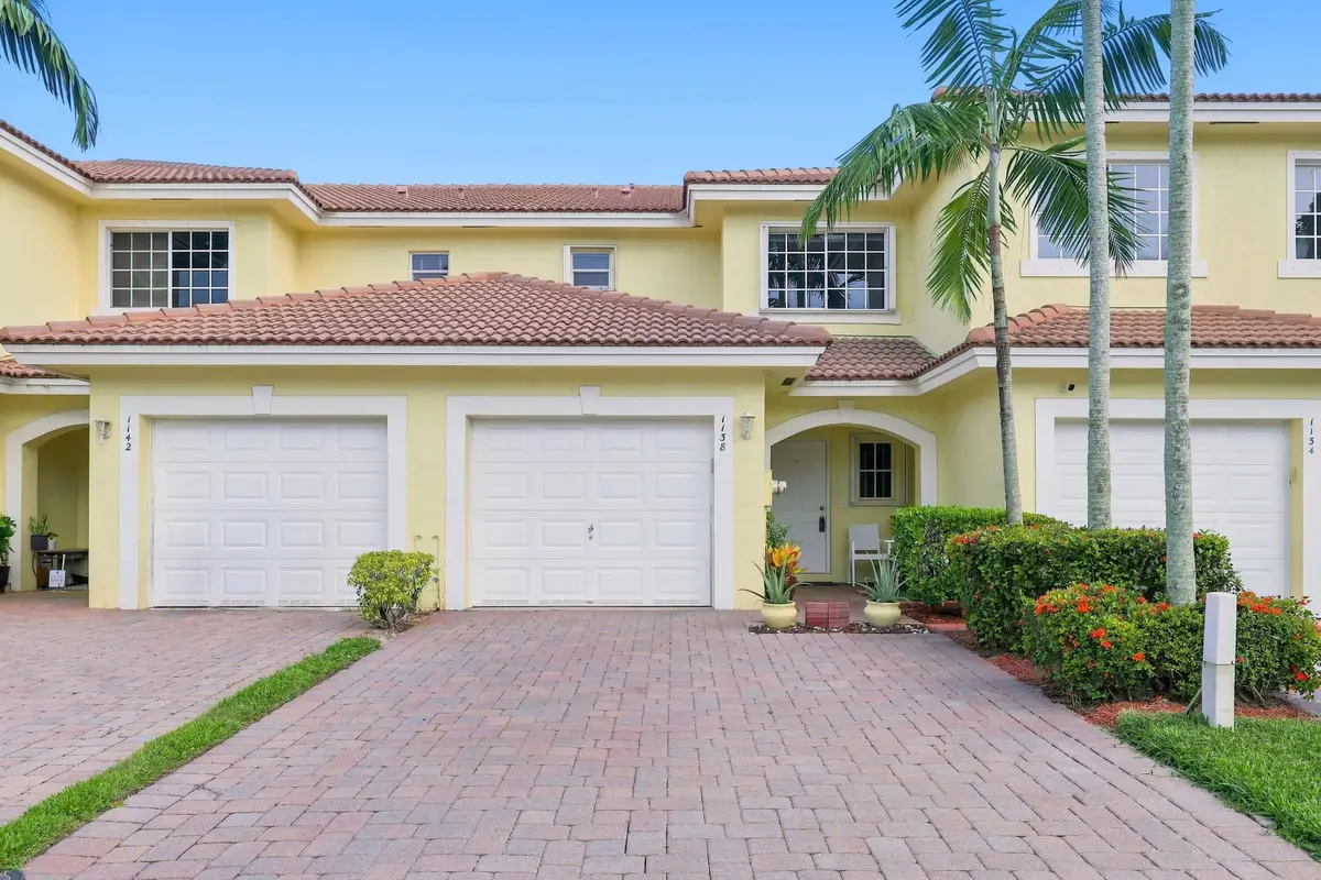 1138 Imperial Lake Road, West Palm Beach, FL 33413 - #1