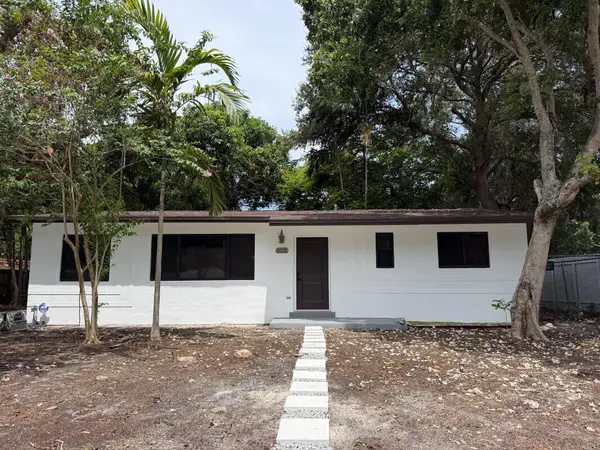 3611 SW 33rd Avenue, West Park, FL 33023