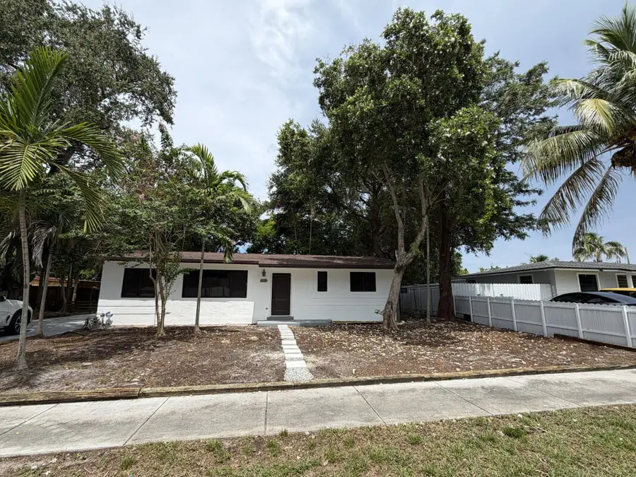 3611 SW 33rd Avenue, West Park, FL 33023 - #2