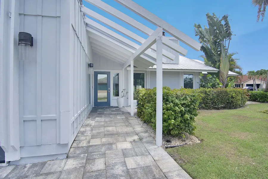 19 Pinehill Trail E, Tequesta, FL 33469 - #3