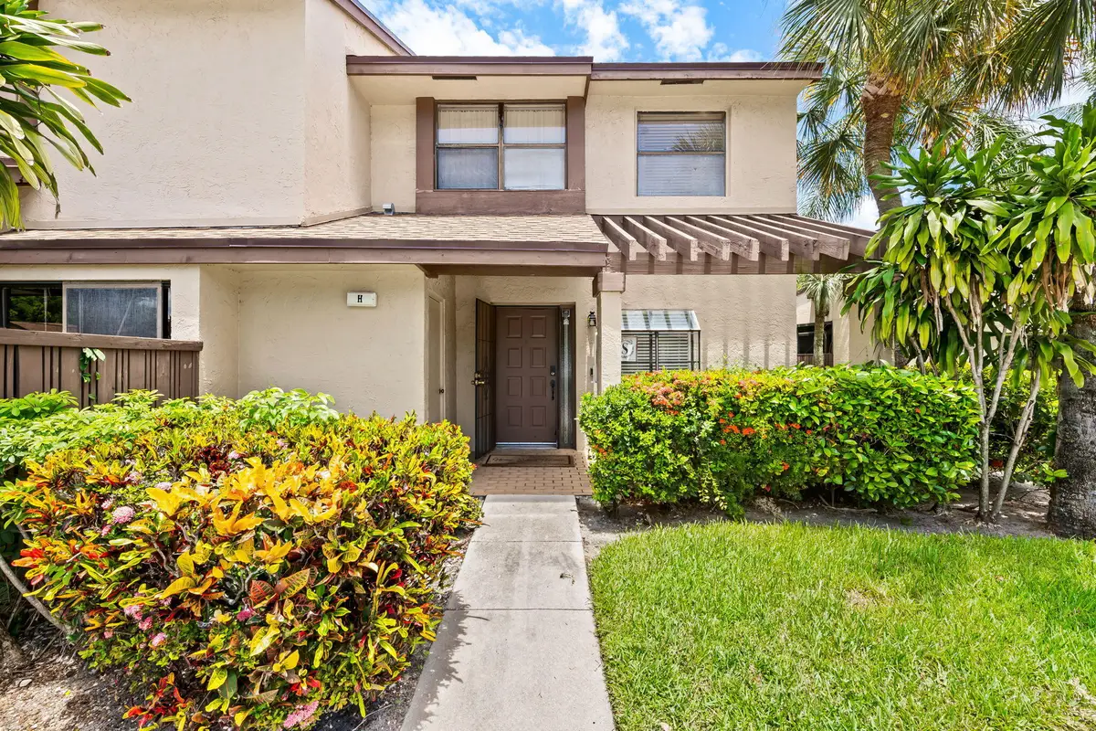 3952 Cocoplum Circle #3646, Coconut Creek, FL 33063 - #1