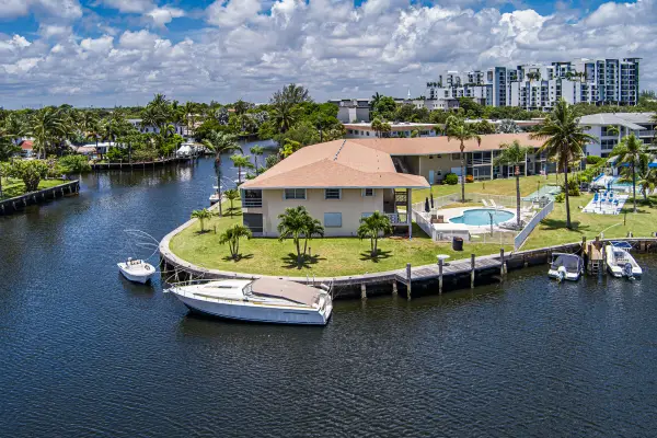 298 SE 6th Avenue #18, Pompano Beach, FL 33060