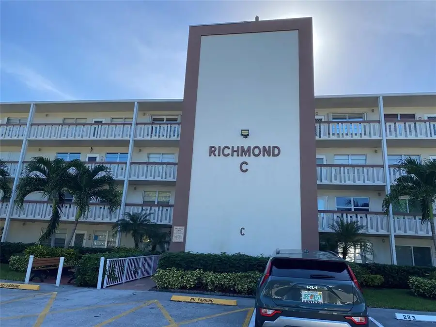 327 Richmond C #327, Deerfield Beach, FL 33442 - #2