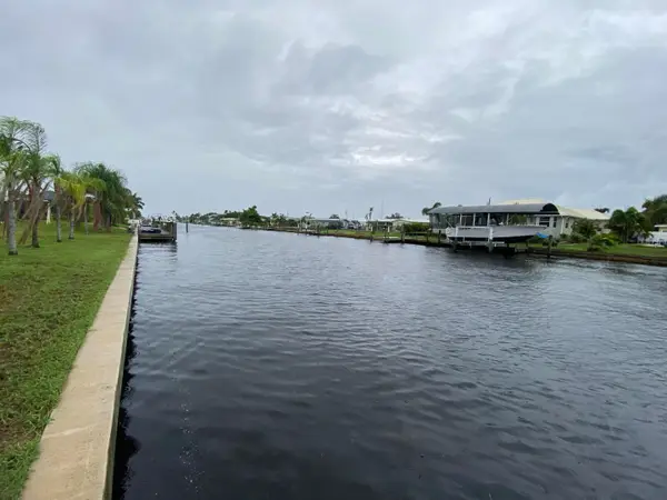 134 Bangsberg Road Se, Port Charlotte, FL 33952