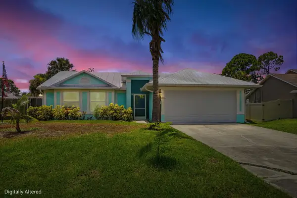 1074 SW Barbarosa Avenue Sw, Port St Lucie, FL 34953