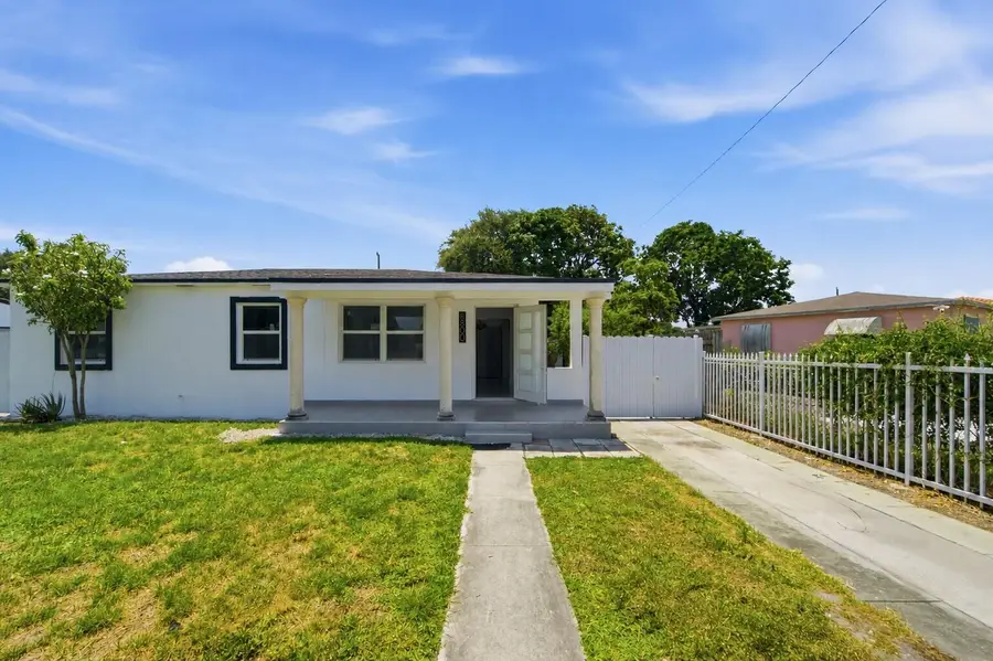 8800 NW 33rd Ave Avenue, Miami, FL 33147 - #3