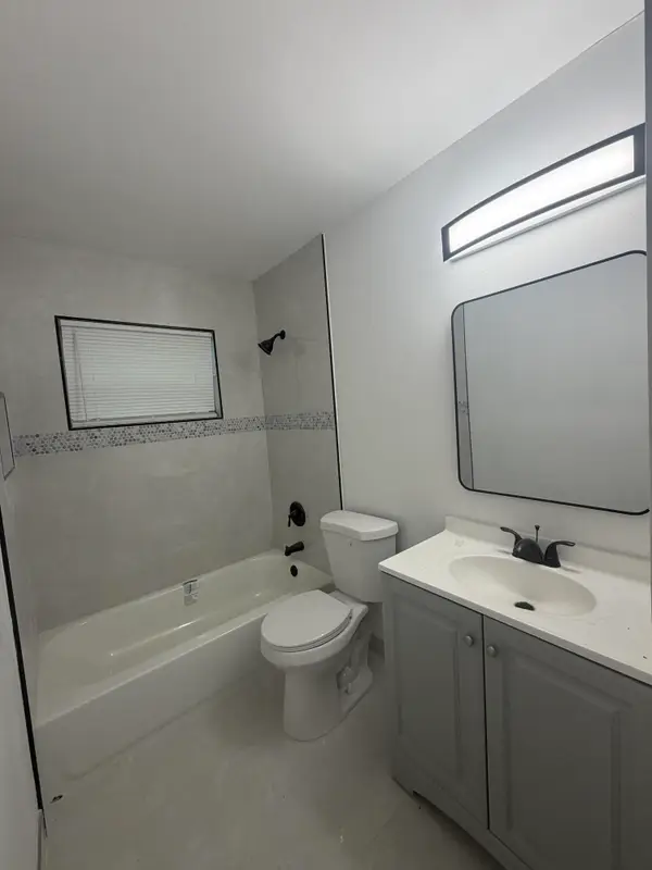 821 SW 62nd Avenue, North Lauderdale, FL 33068