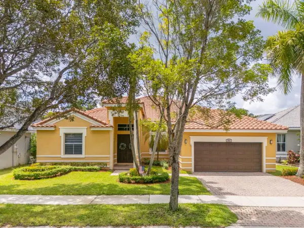 1635 Blue Jay Circle, Weston, FL 33327